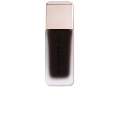 Impeccable Blurring Second Skin Matte Foundation